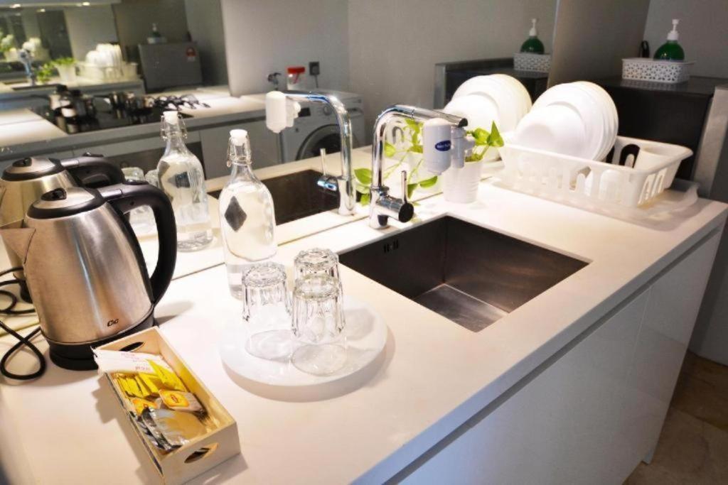 קואלה לומפור Vortex Suites Klcc By Moonlight מראה חיצוני תמונה